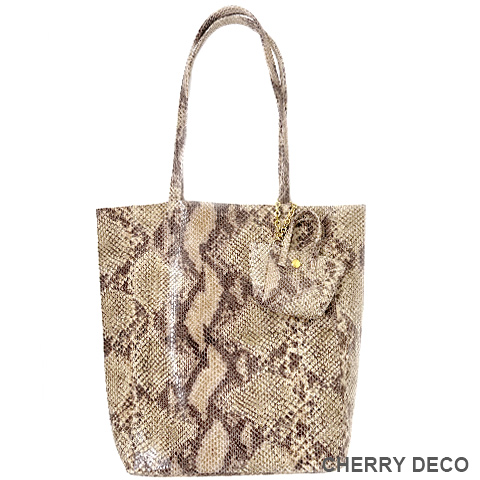 本革Mトート(python柄ベージュ)の商品画像